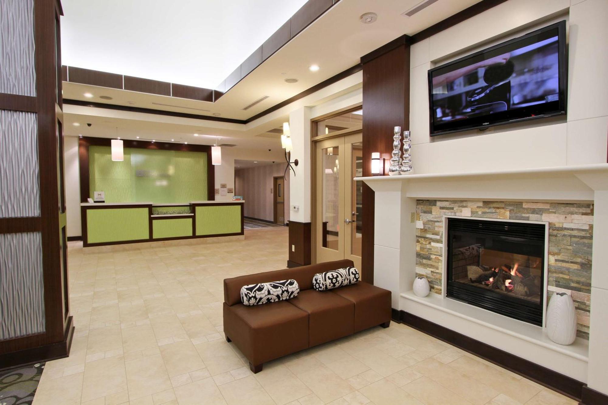 Hilton Garden Inn Covington/Mandeville Zewnętrze zdjęcie